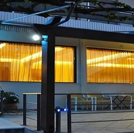 Lux Otel 2*