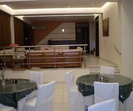 Otel Lux 2*